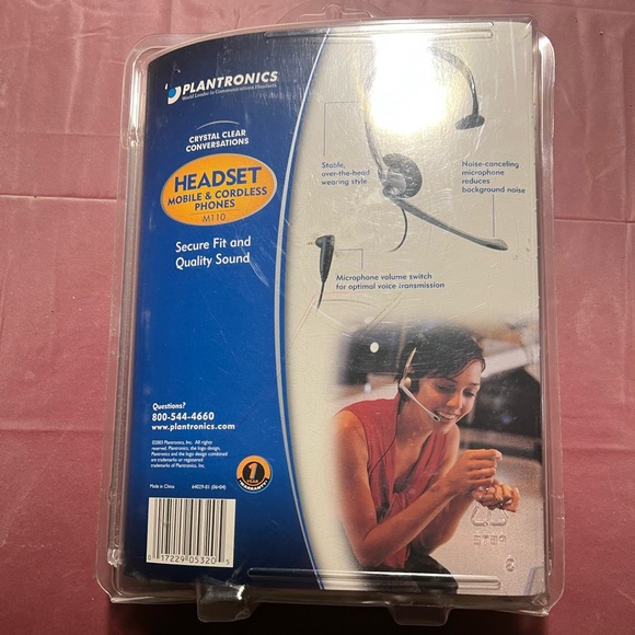 Plantronics Headset - Picture 1 of 2